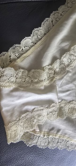 Nowe Majteczki W Kolorze Żółtym Z Koronką Roz. XXL/44/16