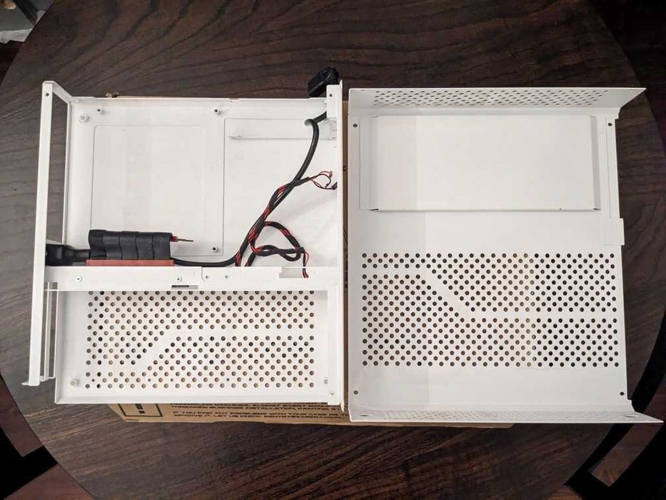 Obudowa komputerowa Dr ZABER Sentry v1.1 biała + riser PCI-E LinkUP