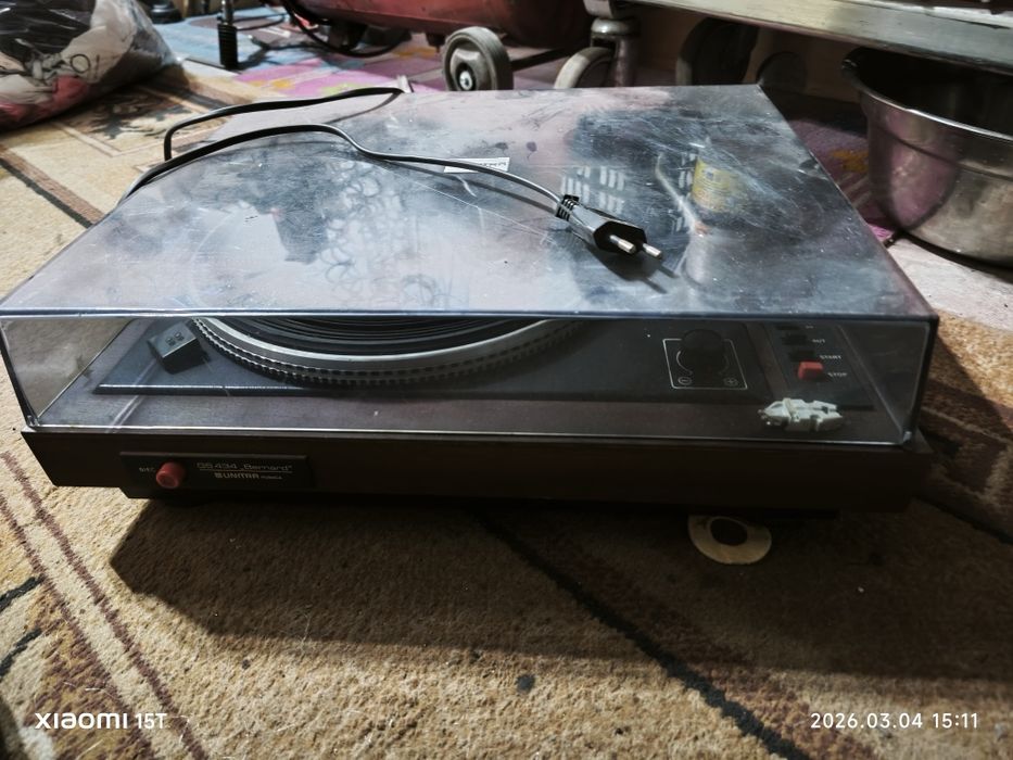 Gramofon zabytek