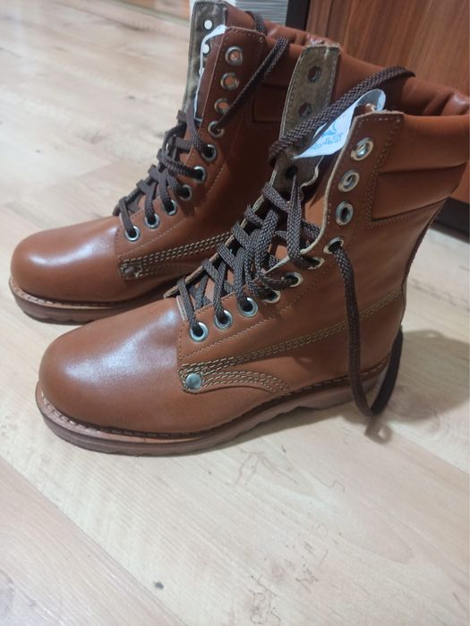 Nowe buty PRL 1985 rok skora brąz