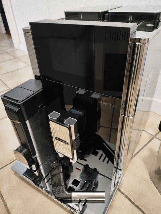 Кавомашина Delonghi Maestoza - преміальна кавомашина для дому