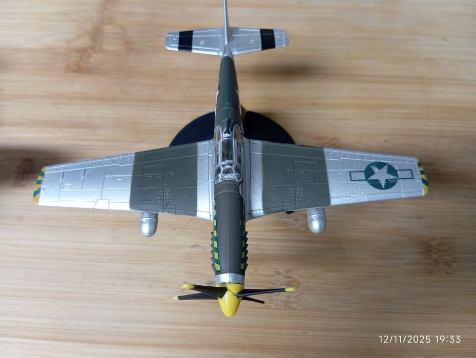 Aviões míticos da segunda guerra mundial.
Caças famosos.
Um Siptfire S