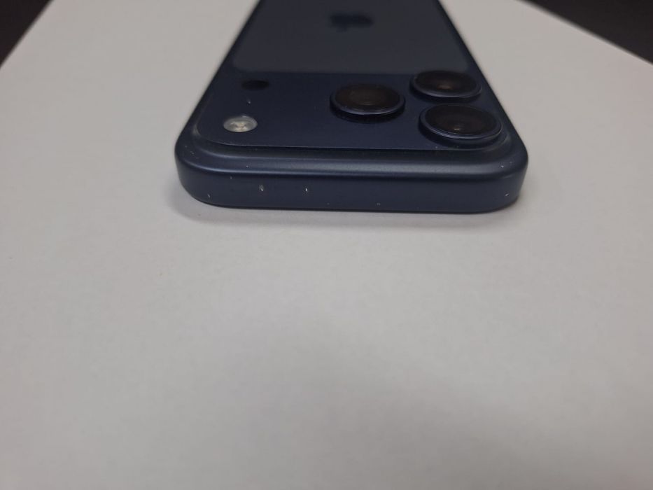 IPhone 17 Pro Niebieski