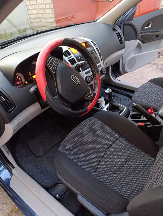 Kia Ceed 2008 2.0 дизель