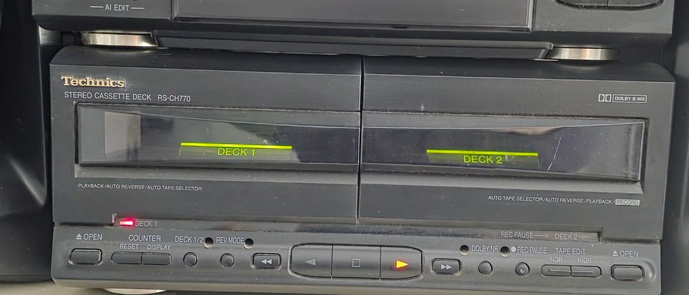 Wieża Technics z kolumnami
