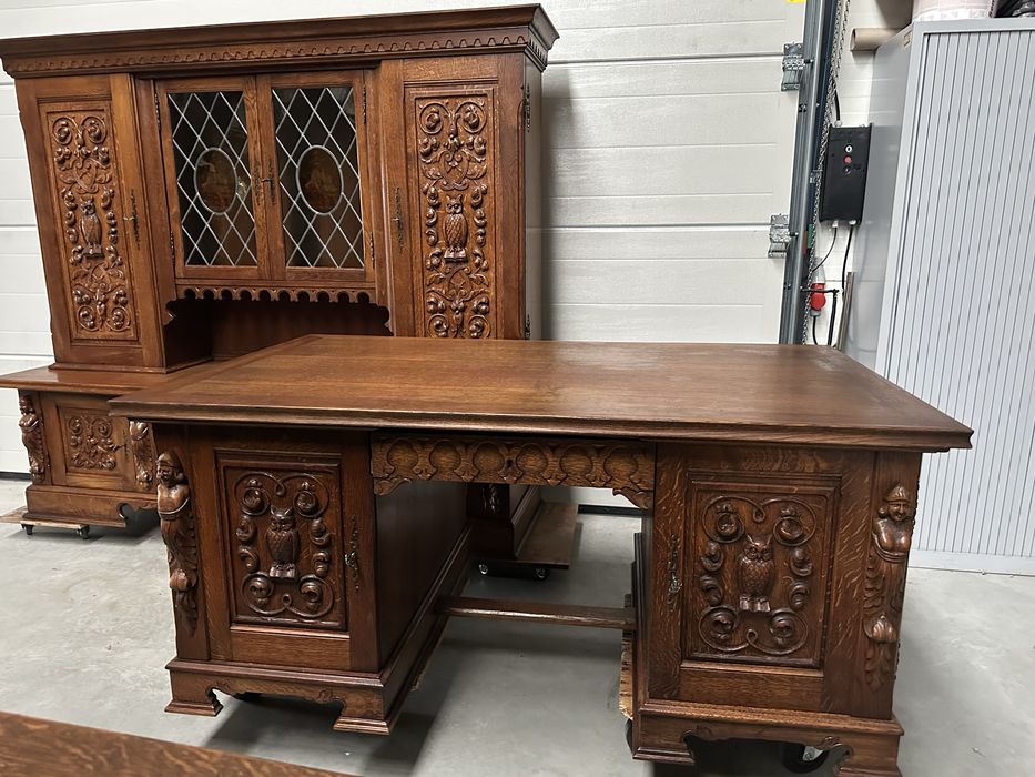 Piękny antyczny dębowy gabinet biblioteka/kredens biurko