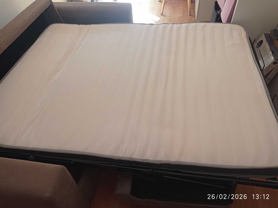 Sofá cama Italiana Ferrara, com 3 lugares, tecido Egypto 8, Semi novo.