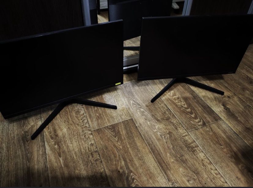 Монітор Samsung LF24T350FHRXEN