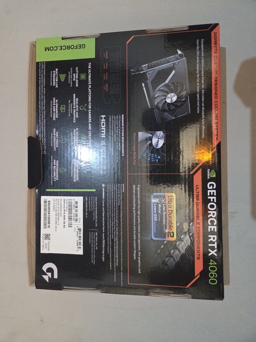 Sprzedam pudełko do karty Geforce Gigabyte RTX 4060 8GB (ze zdjecia).