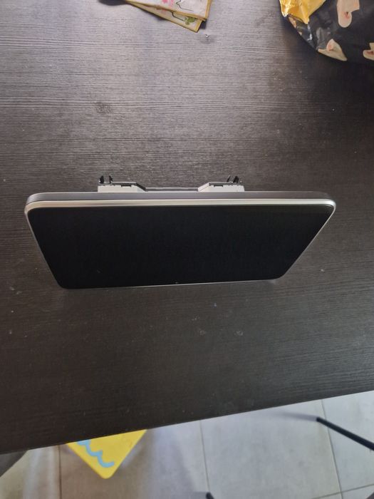Vendo grelha Mercedes AMG Line e ecrã Multifunções Mercedes 10"