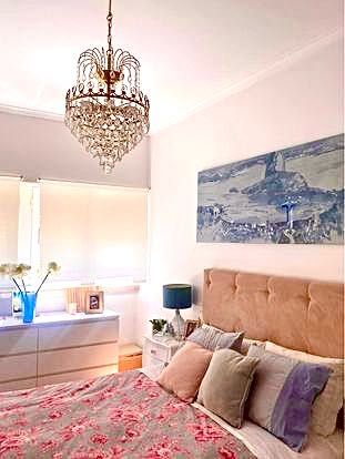 Lustre vintage dourado com pendentes em vidro - 6 lâmpadas