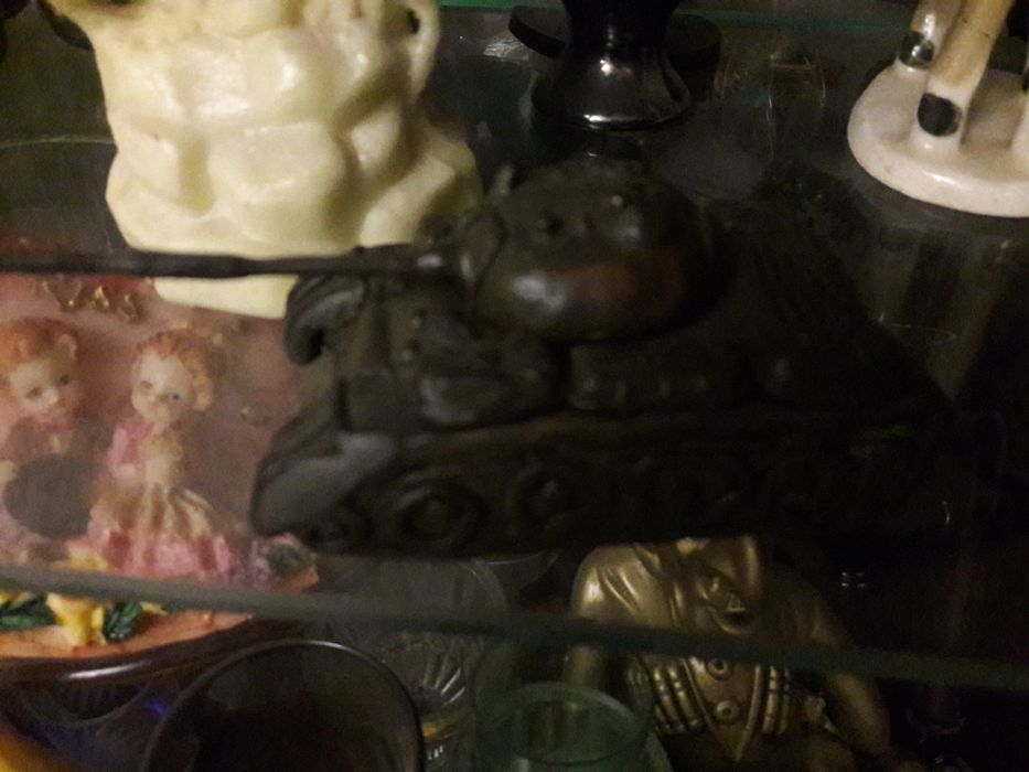 Коллекционная скульптура  танка