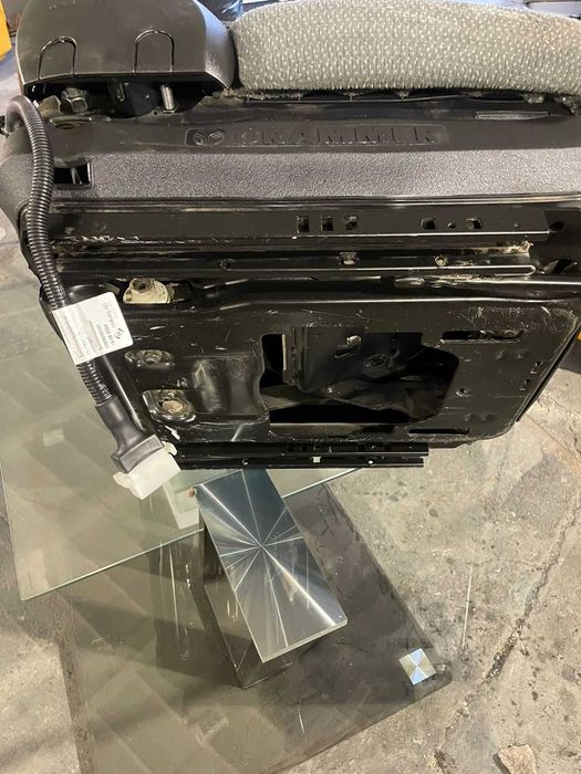 Сидіння Grammer до обладнання для спецтехніки Jungheinrich