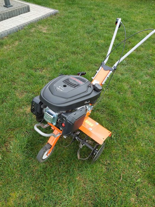 Glebozgryzarka spalinowa