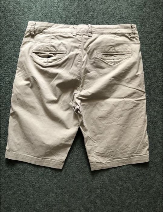 Бежевые мужские шорты