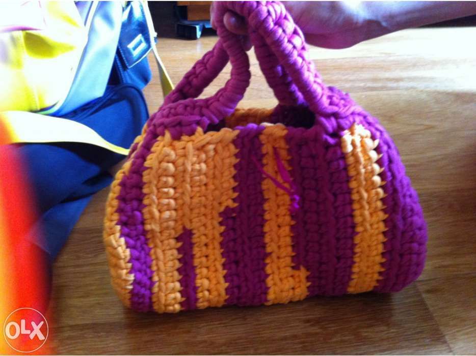 Bolsa rosa e amarela