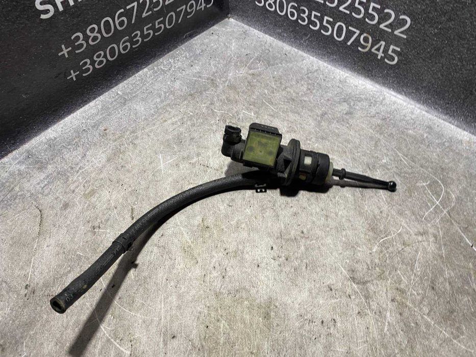 Датчик положення педалі зчеплення жабка VW Passat B7 1K0927810D