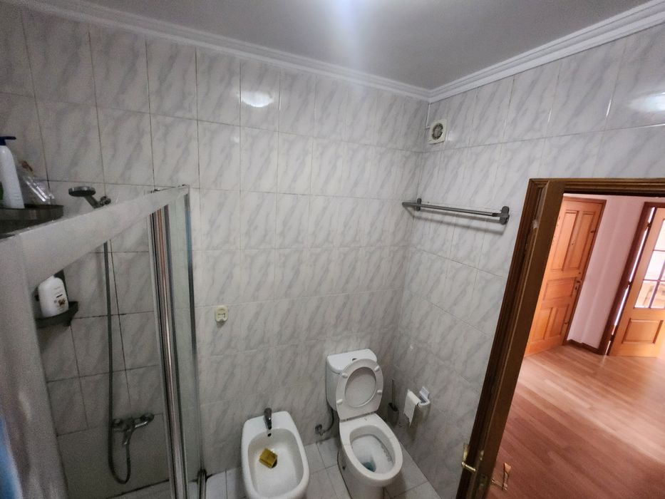 Quarto para arrendar