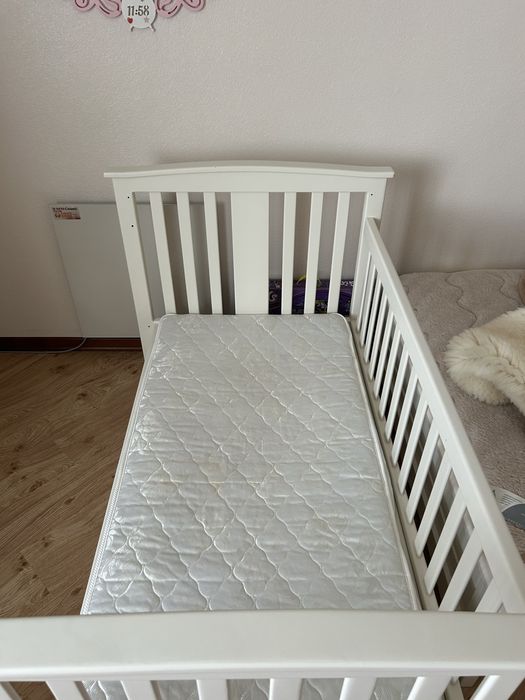 Меблі дитяча/підліткова кімната