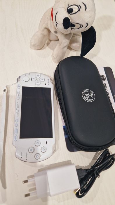 Sony PSP-3000 оригинал  64гиг +130игр