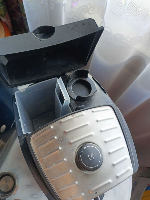РАБОЧАЯ! Кофеварка рожковая DeLonghi EC 155 кофемашина Делонги коробка рожок