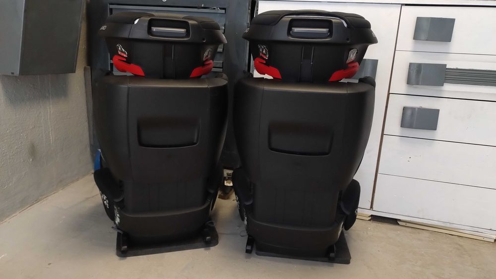 Cena za DWA foteliki RECARO Mako 16-36kg Isofix