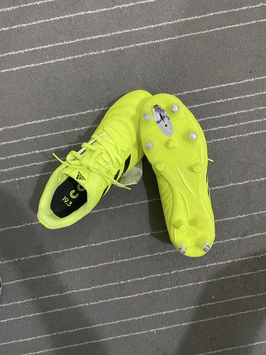 Chuteira adidas copa nova