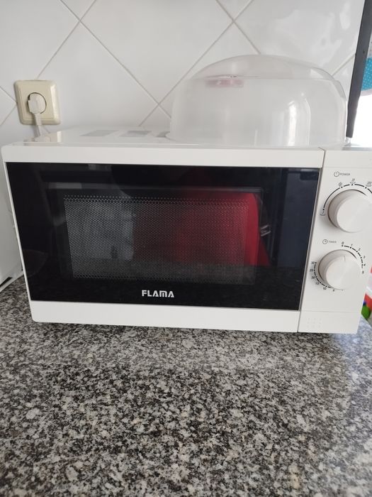 Microondas com 2 anos