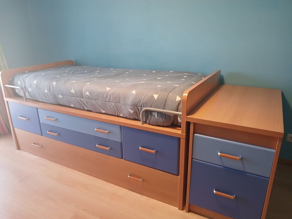Cama criança + móvel