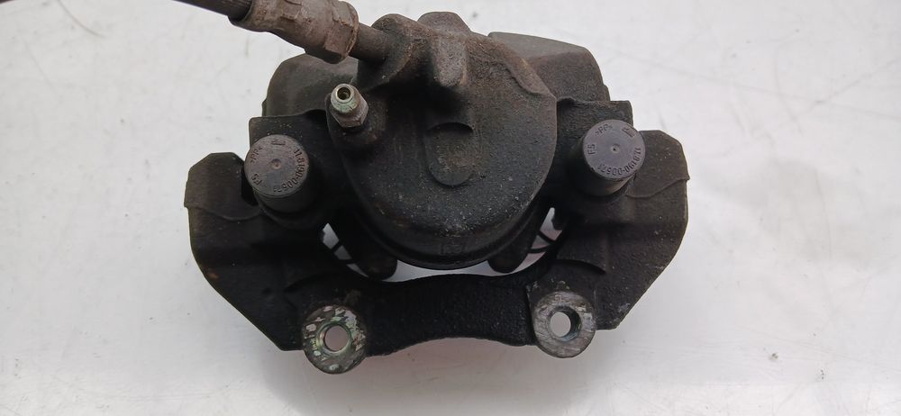 Pinça travão / maxila de travão frente esquerda FORD Focus C-Max (DM2)