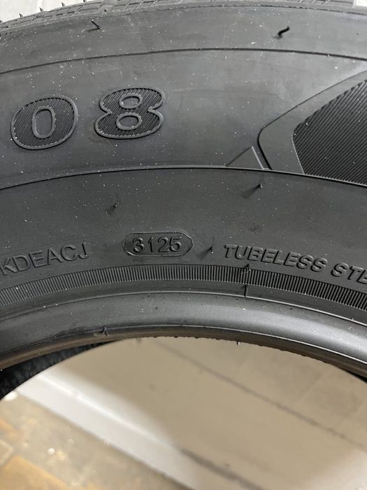 Зимові шини 215/65R16
