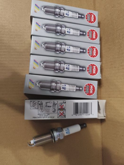 Świece zapłonowe NGK 1208 laser iridium ILZFR6D11 nowe zestaw 6 szt
