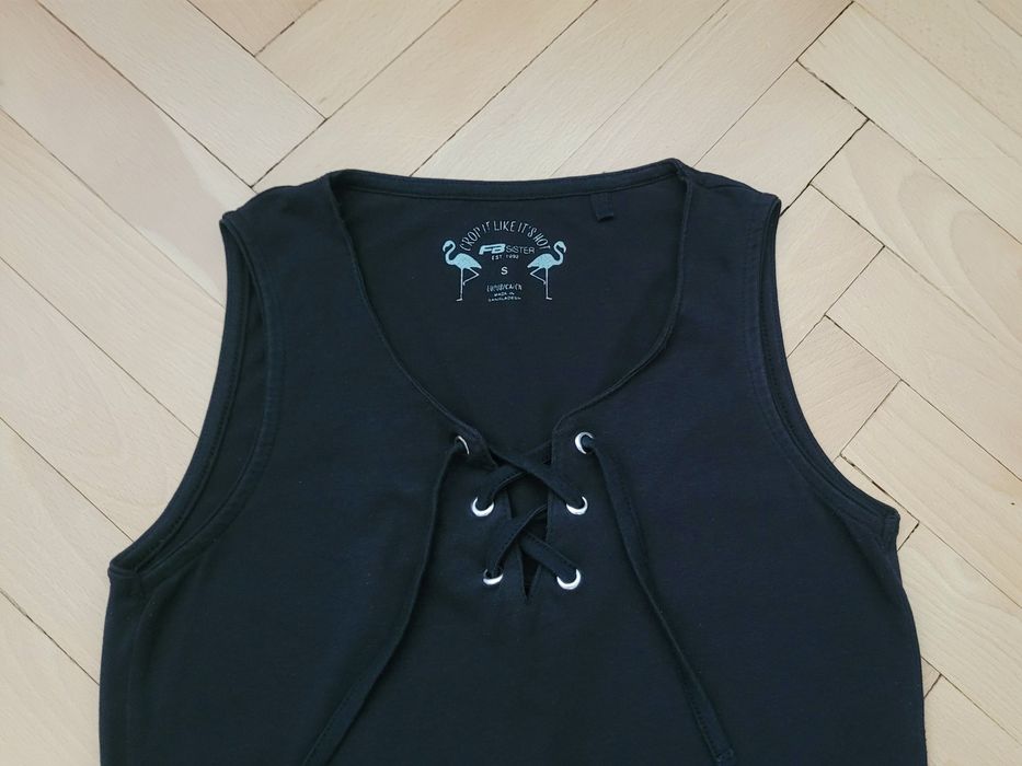 Top damski czarny koszulka crop top wiazany dekolt Rozm. S