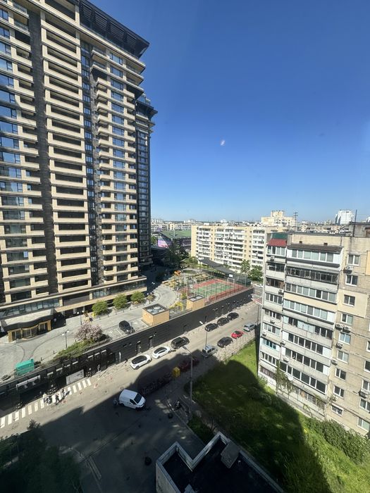 Продам 3-к квартиру 121 м² біля м. Мінська | Елітний будинок