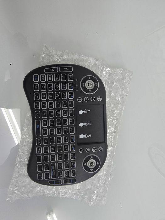 Comando teclado qwerty com pen USB NOVO