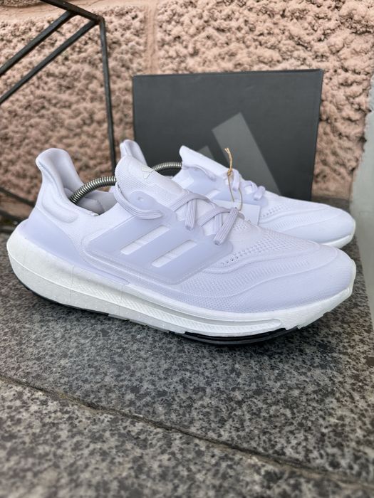 ОРИГІНАЛ Adidas Ultraboost Light Performance GY9350