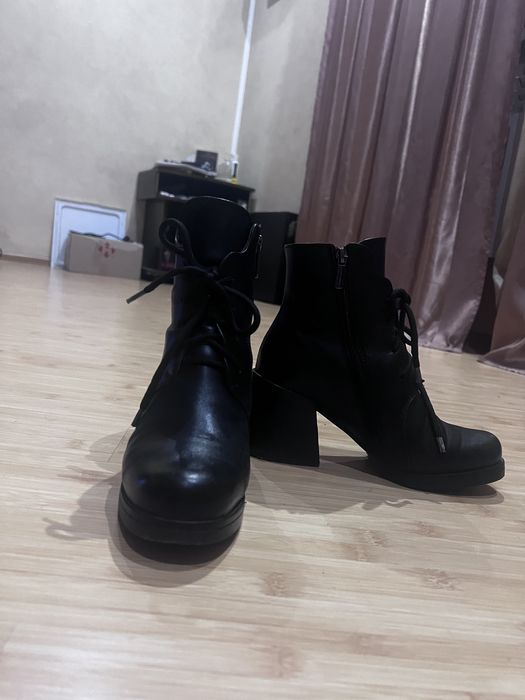Ботильони 37 розмір шкіра
