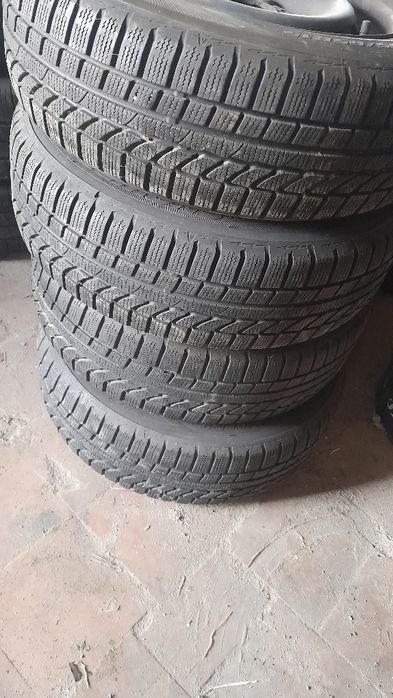 Продам резину з дисками