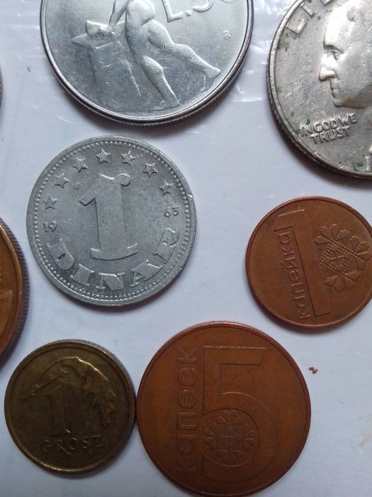 Монеты мира. Состояние отличное. Повторов нет.