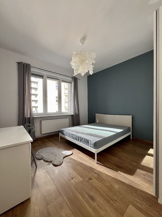 Duży pokój przy ul.Zabrskiej 18 | 400m od rynku | WI-FI | parking