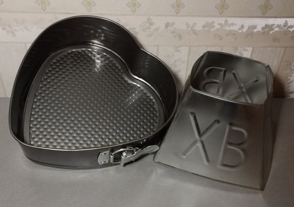 Ёмкости для напитков и сыпучих продуктов новые