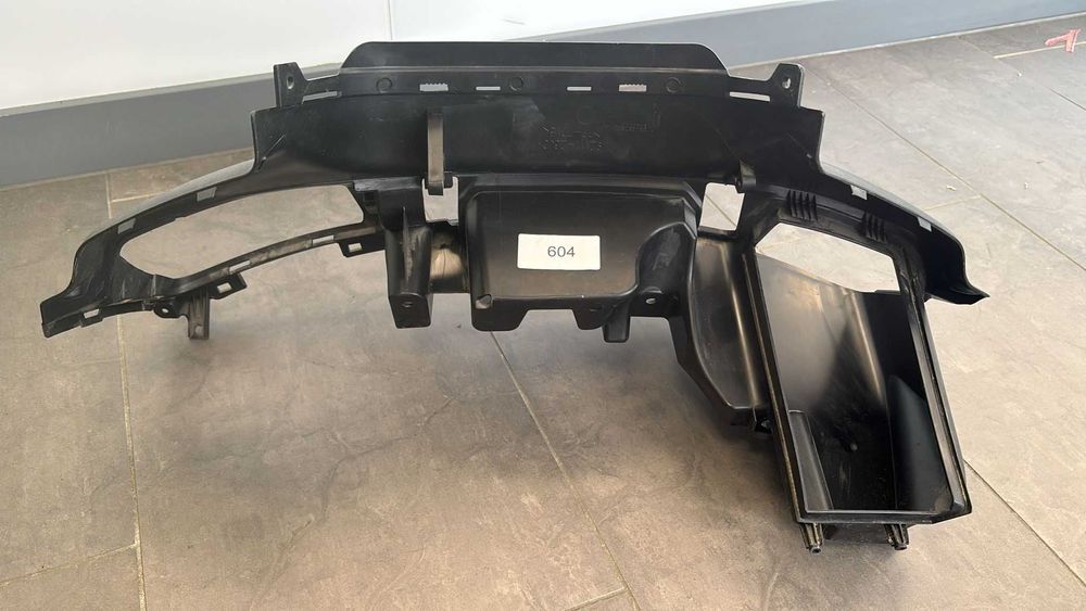 Kokpit wypełnienie osłona nóg Suzuki Burgman 650. 2013-18 [604]