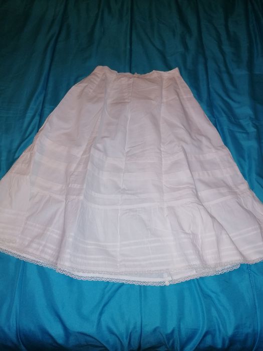 Roupas antigas, xales, xarpe...