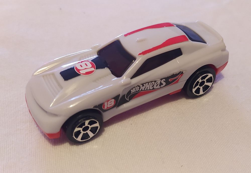 Carros Coleção Hot wheels. 8 cm