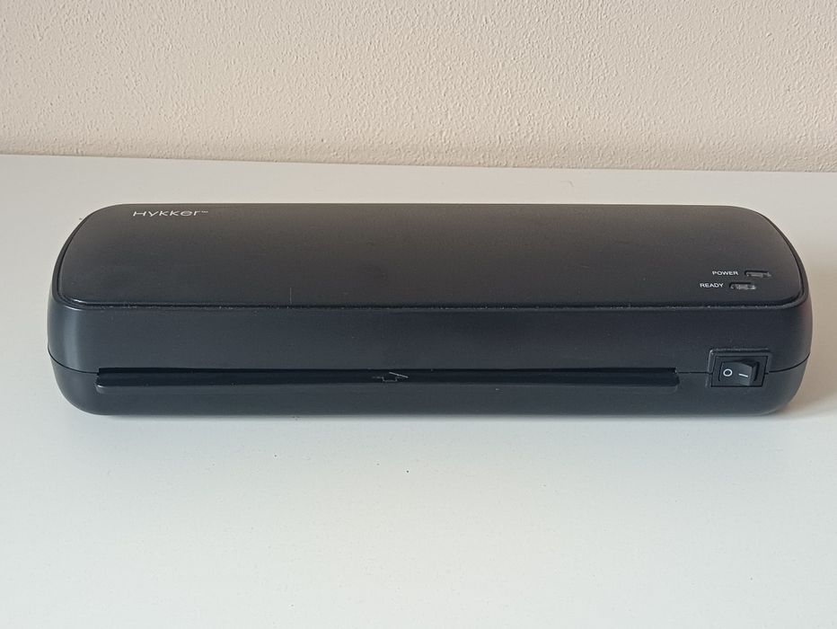 Laminator Hykker A4 do zgrzewania na gorąco