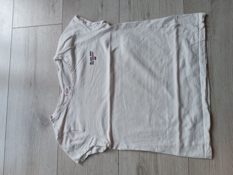 Biała bluzka podkoszulek t-shirt koszulka 152