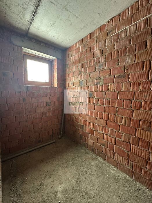 Продам добротний двоповерховий будинок у районі Смірнова