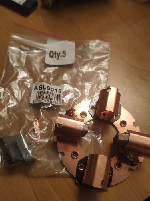 Щетки для стартера. Новые евро изготовитель