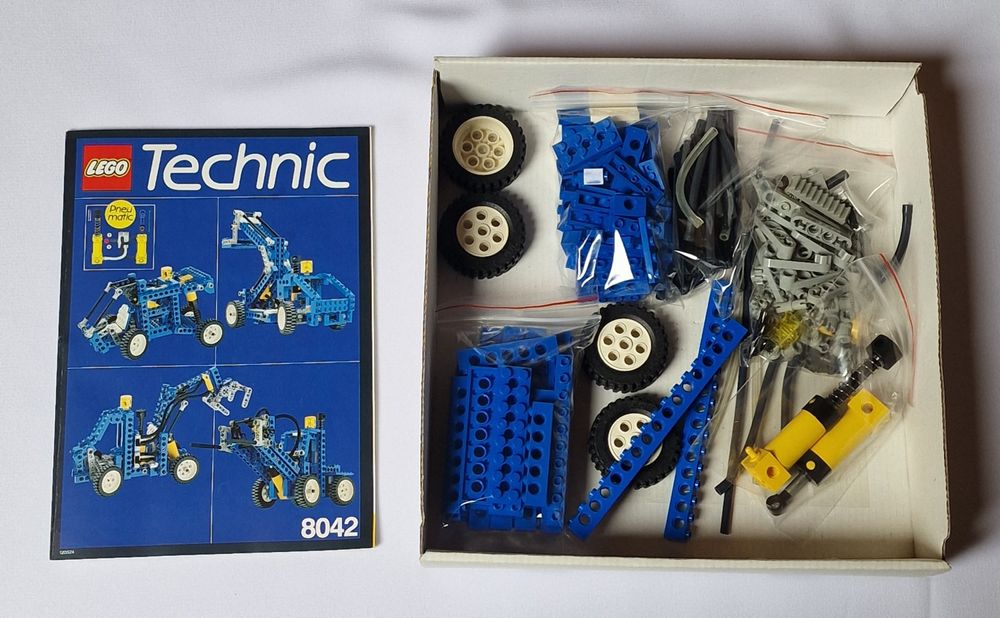 Lego Technic 8042, komplet z pudełkiem, super stan