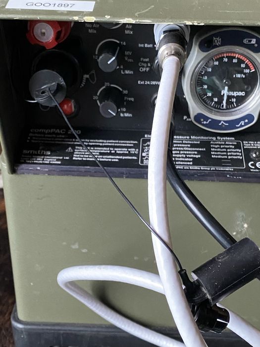 Апарат ИВЛ транспортный Smiths Medical  Pneupac  CompPAC 200 военный